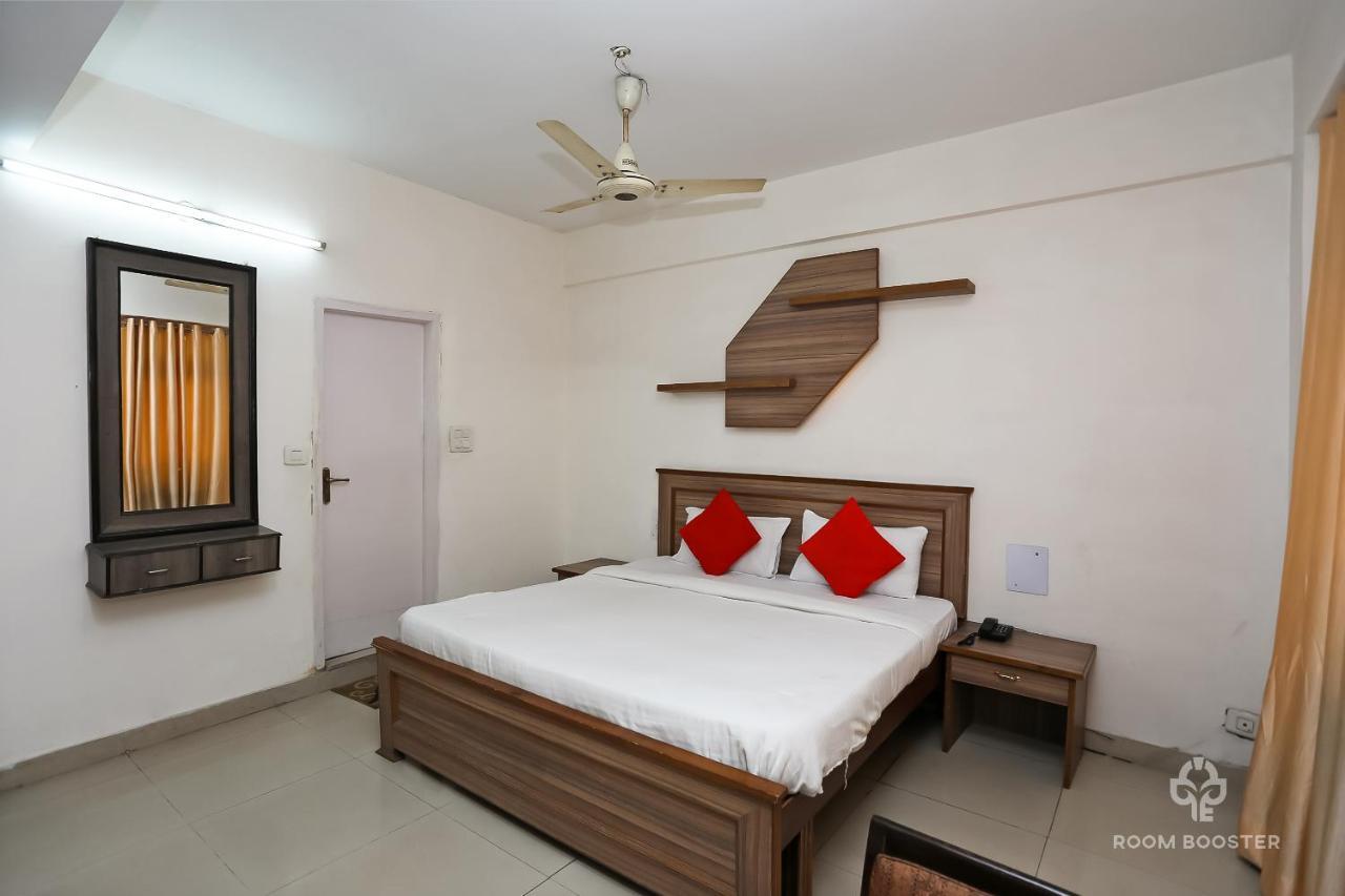 רישיקש Hotel Inderlok מראה חיצוני תמונה