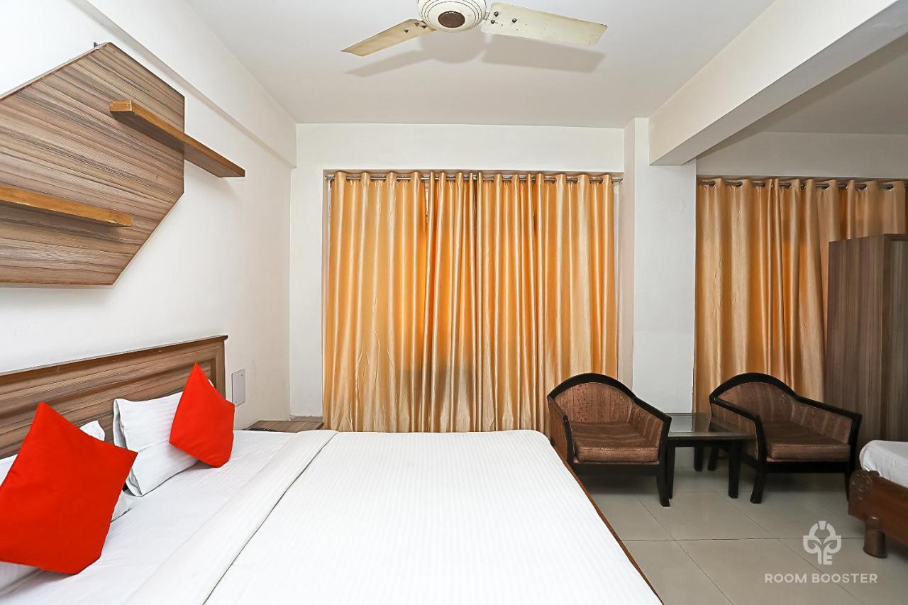 רישיקש Hotel Inderlok מראה חיצוני תמונה