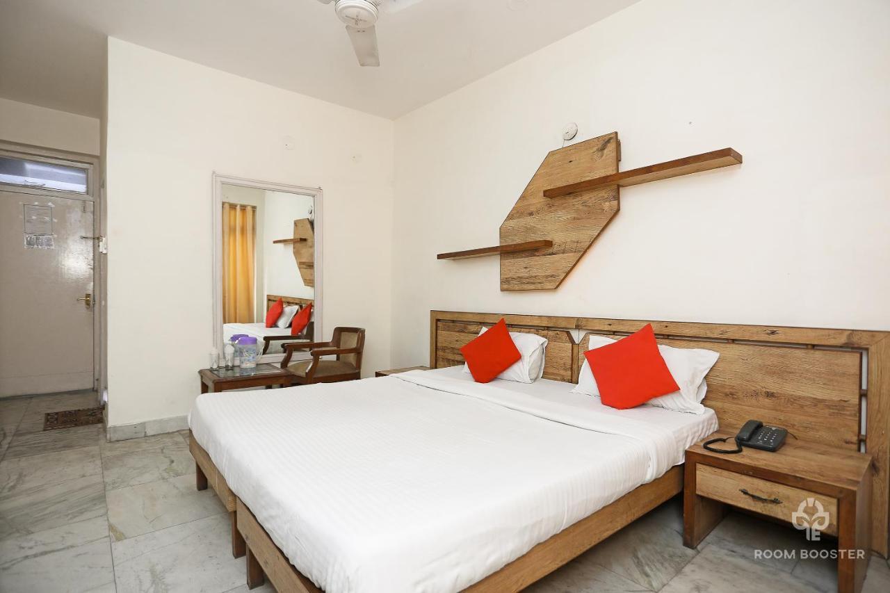 רישיקש Hotel Inderlok מראה חיצוני תמונה