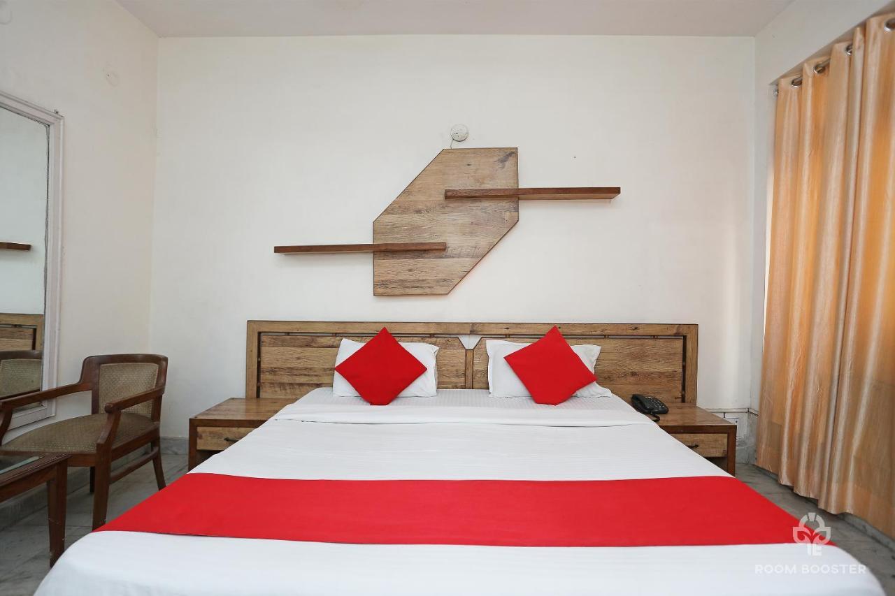 רישיקש Hotel Inderlok מראה חיצוני תמונה