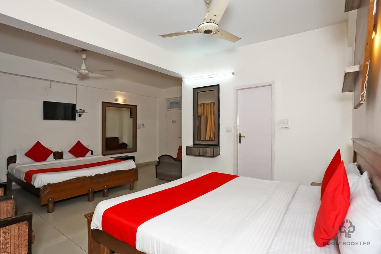 רישיקש Hotel Inderlok מראה חיצוני תמונה
